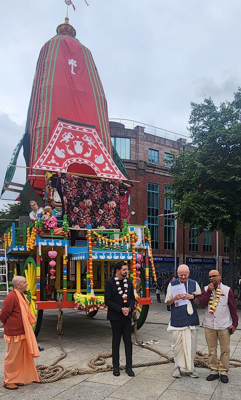 Acting Consul General attended the Belfast Jagannath Rath Yatra where he interacted with Deputy Lord Mayor Councillor Paul Doherty, Speaker of the Northern Ireland Assembly, Mr Edwin Poots as well as the Lord Mayor of Belfast Councillor Tracy Kelly.